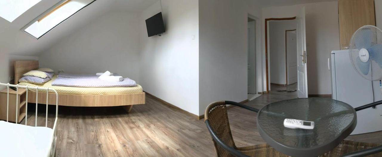 Margareta Etterem Es Vendeghaz Gasthaus Balatonberény Dış mekan fotoğraf