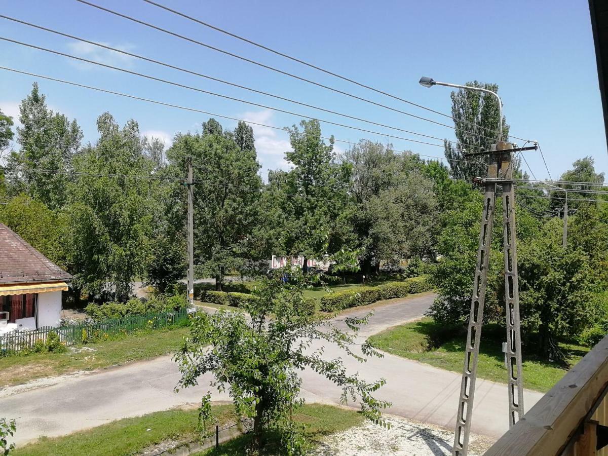 Margareta Etterem Es Vendeghaz Gasthaus Balatonberény Dış mekan fotoğraf